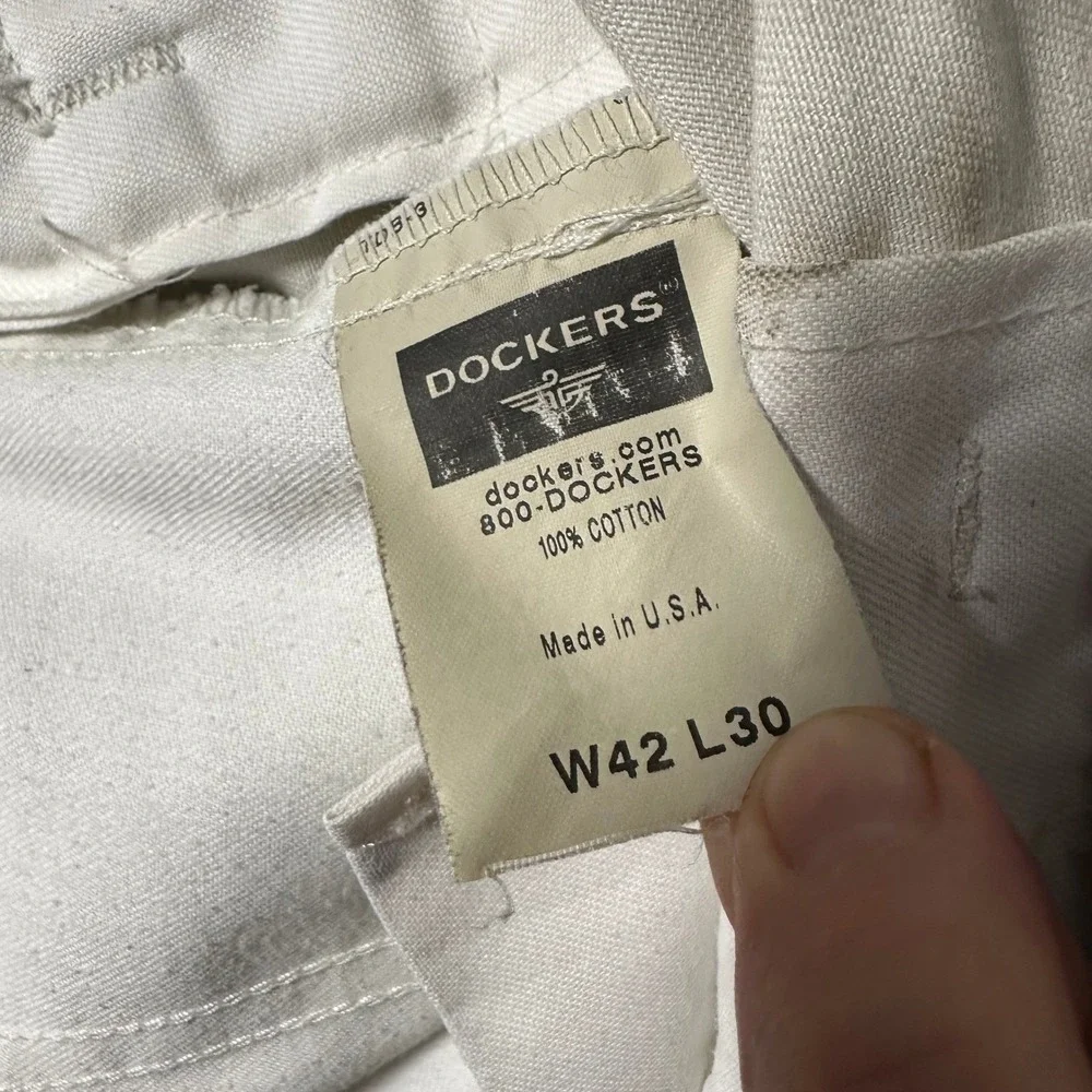 Vintage Dockers Pleated Chino Pants Mens 42x30 Cream Khaki Made in USA Cotton